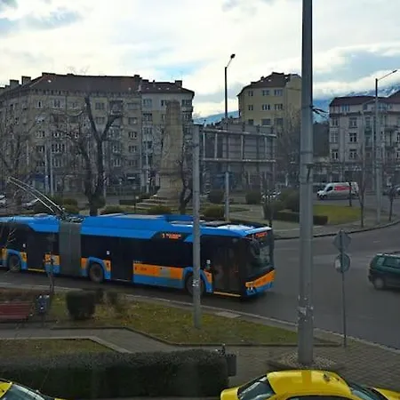 Апартамент Inb Iconic Spot