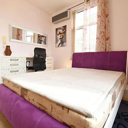 Inb Iconic Spot Apartment Sofia